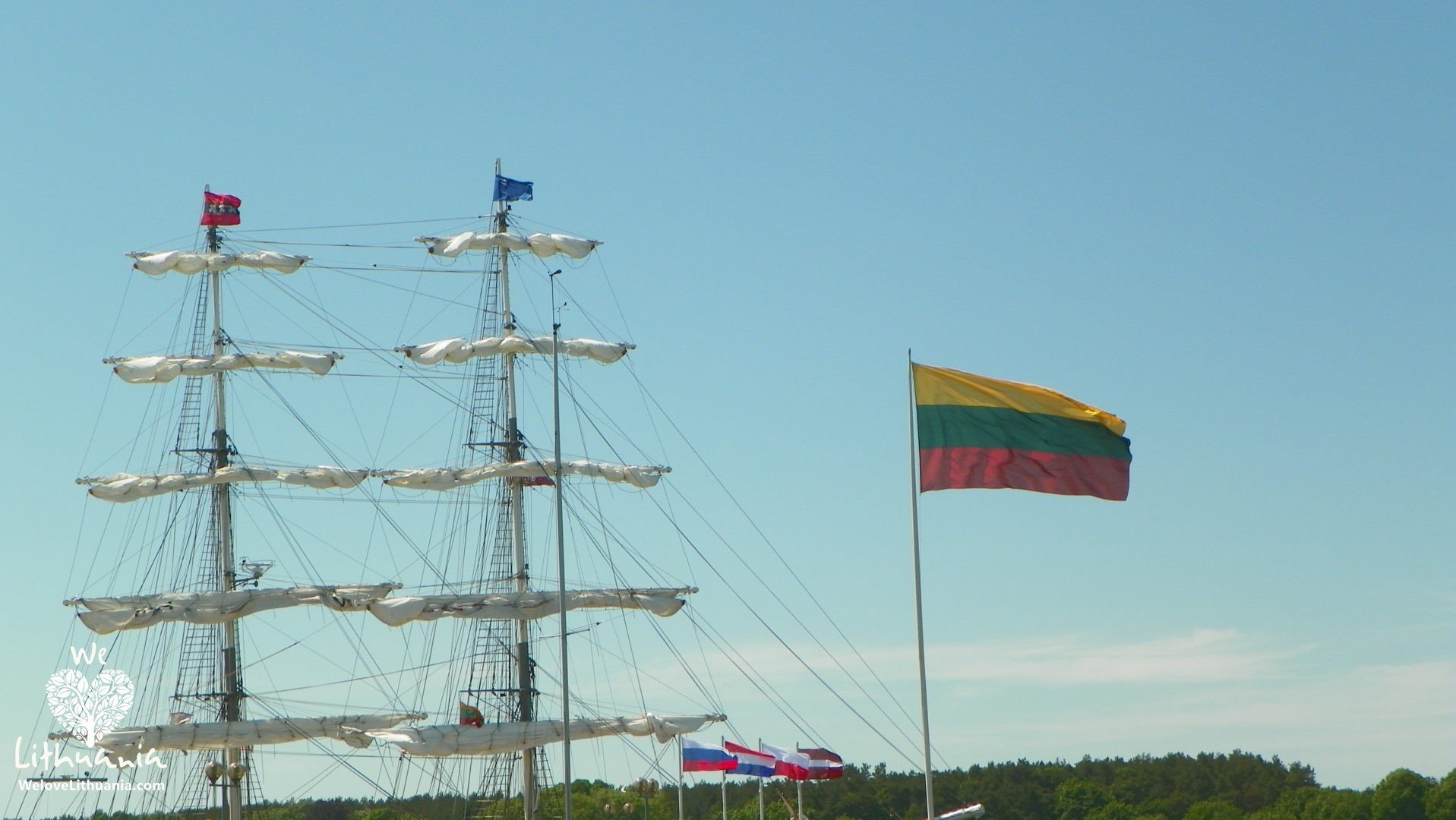 Nuotrauka daryta Baltijos būrinių laivų regatos metu
