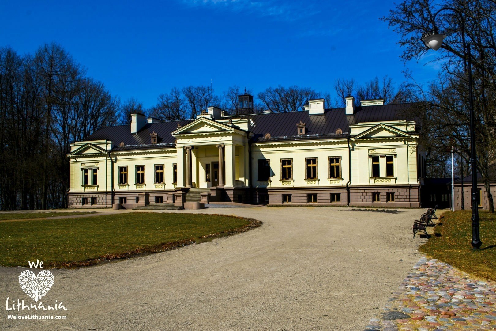 Gelgaudiškio dvaras – XIX a. architektūros ansamblis, esantis Šakių rajone